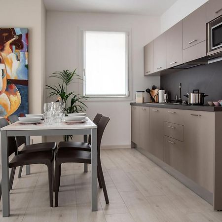 Camelot Red - Appartamenti Verona Luaran gambar
