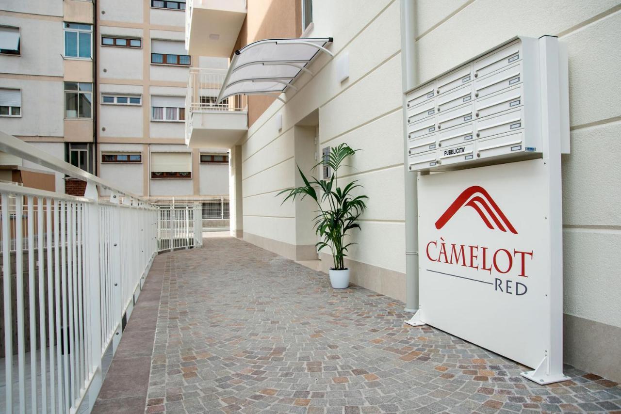 Camelot Red - Appartamenti Verona Luaran gambar