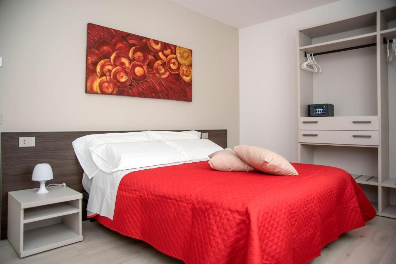 Camelot Red - Appartamenti Verona Luaran gambar