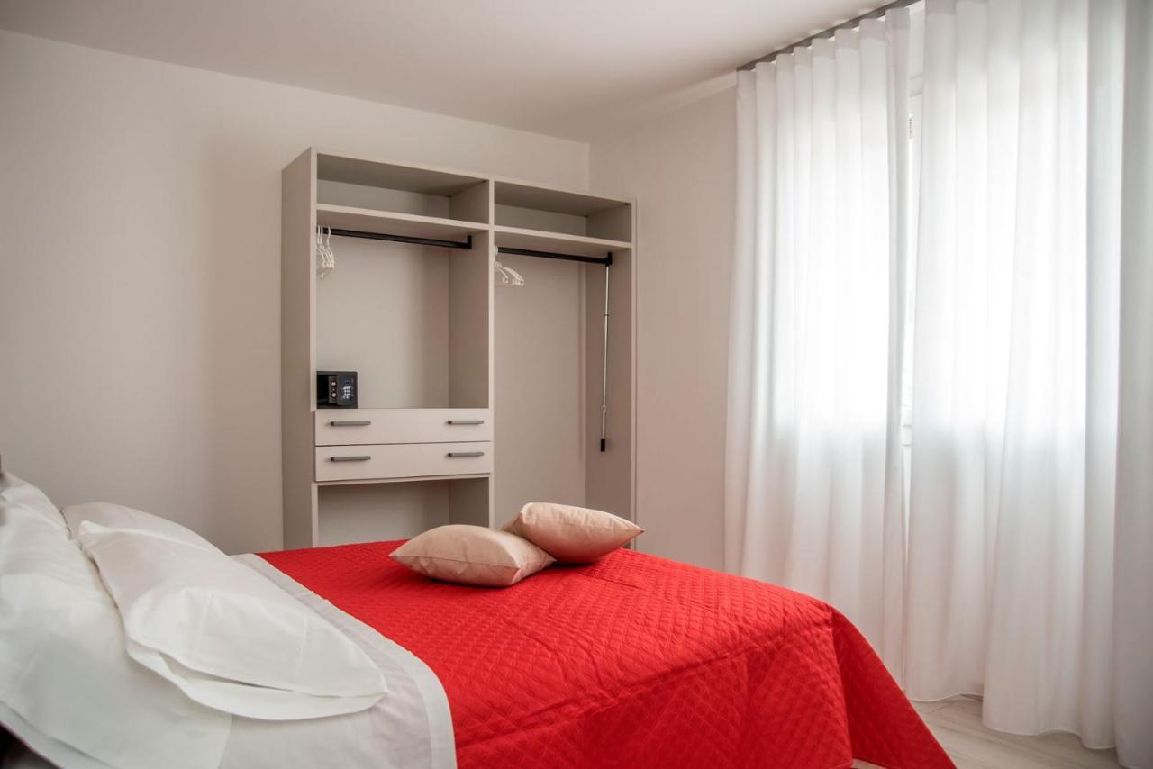 Camelot Red - Appartamenti Verona Luaran gambar
