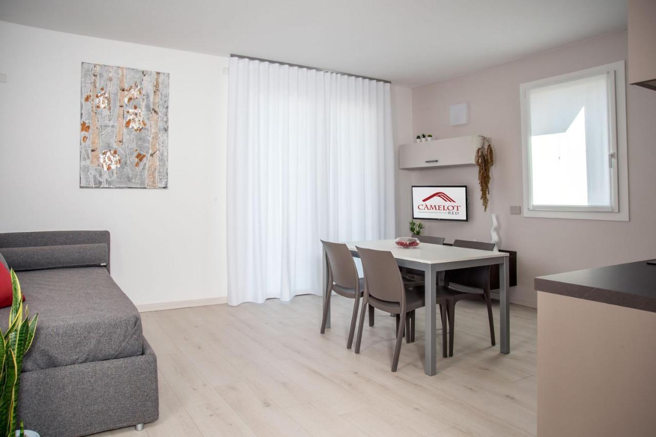 Camelot Red - Appartamenti Verona Luaran gambar