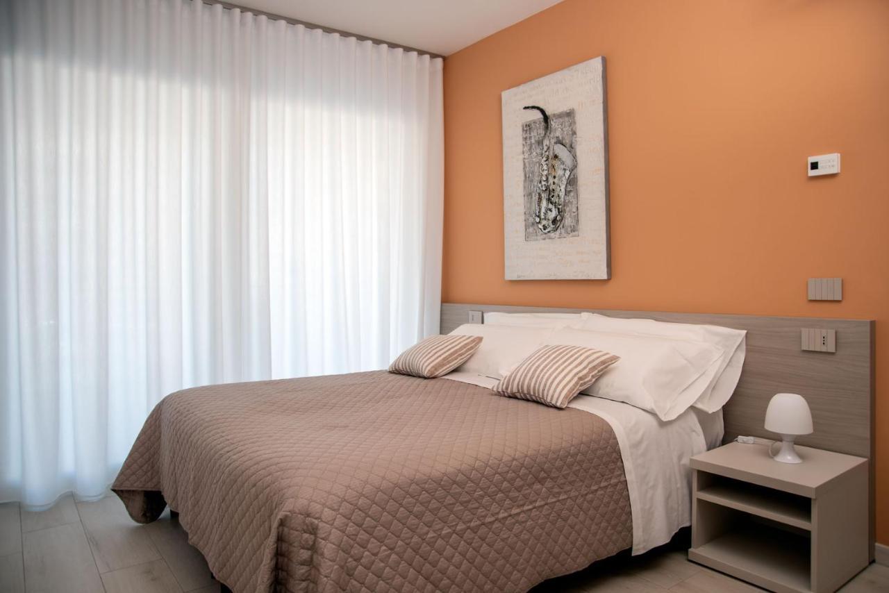 Camelot Red - Appartamenti Verona Luaran gambar